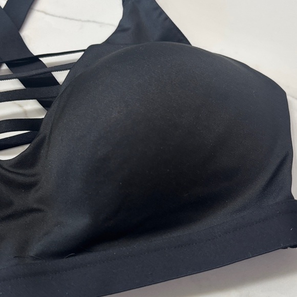 Victoria's Secret Black Strappy Bra - Picture 4 of 10